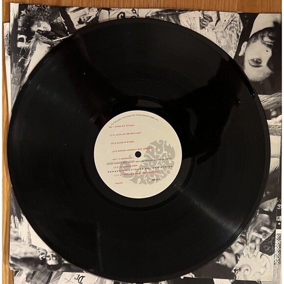 Vintage Prince And The Revolution Parade LP ALBUM  1-125395 - 1986 - Picture 4 of 5